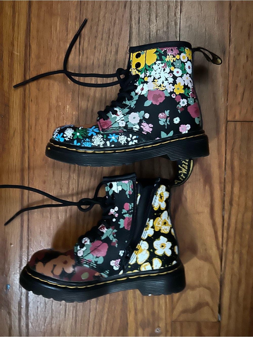 Dr. Martens Kids Black Floral Lace-Up Boots